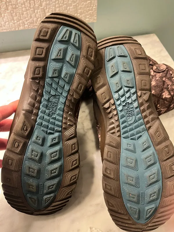 The North Face Quilted Brown Floral-Print Insulated Boots - Image 7