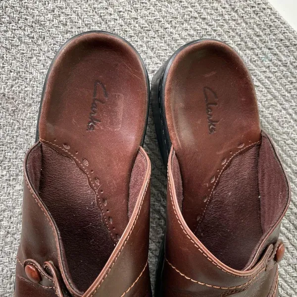Clark’s Dark Brown Leather Low Heel Mules Clogs Size 9M - Image 5