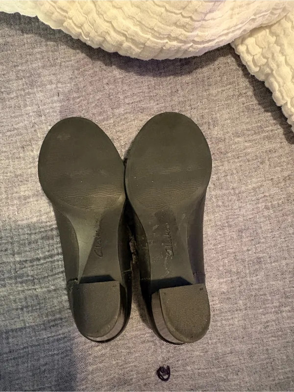 Chunky heel pumps size 8 - Image 7