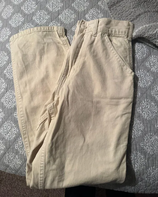 Brandy Melville Tammy Cargo Pants - Image 3