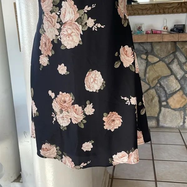 Abercrombie & Fitch black satin floral cowl neck satin slip dress size S - Image 3
