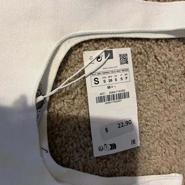 ZARA White cut out crop top never worn - Image 3