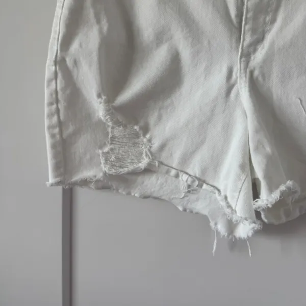 White Sofia Jean Shorts Size 16 - Image 3