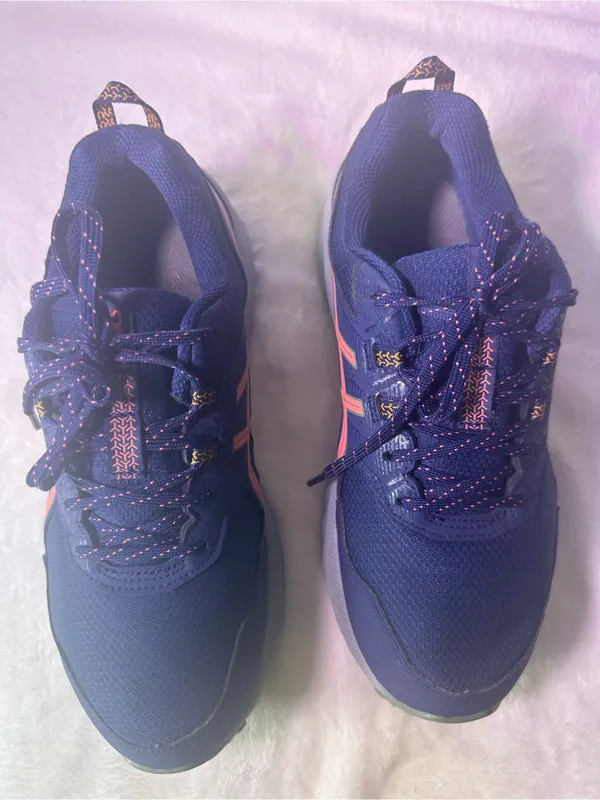 Asics Navy Running Shoe with Coral Stripes and Yellow-Green Outsole - Image 4