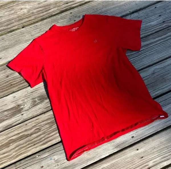 Calvin Klein RED  V-NECK LOGO EMBROIDERED T-SHIRT - Image 2