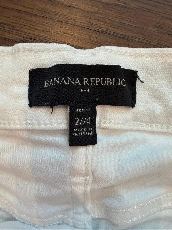 Banana Republic White Kick Flare Jeans Size 27/4 Petite - C31-045 - Image 2