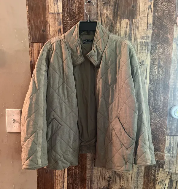 Bagatelle Oversized Quilted Jacket size medium - Image 2