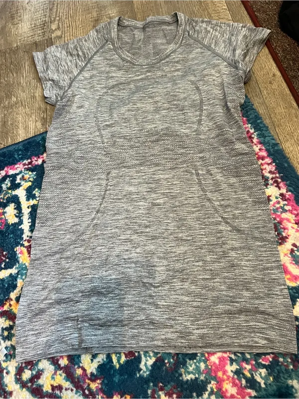 Lululemon swiftly Women's Gray Active Short-Sleeve Tunic Top - Image 4