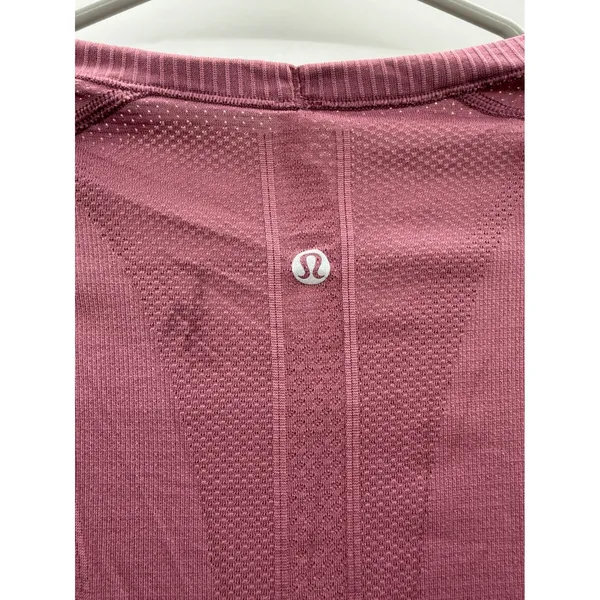 Lululemon Swiftly Tech 2.0 Long Sleeve Shirt Womens 4 Magenta Plum Thumbholes - Image 3