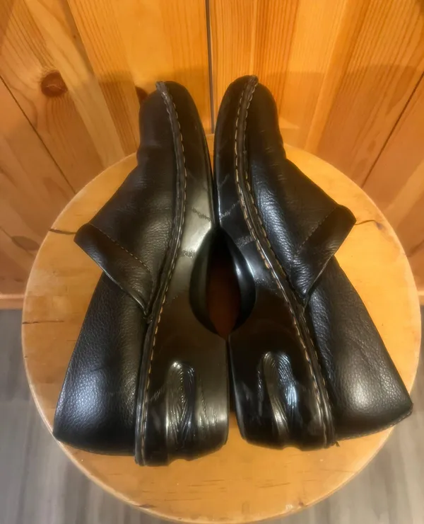 Sonoma Women's Size 9 Medium Black Leather Slip on Clogs Mules - Image 5