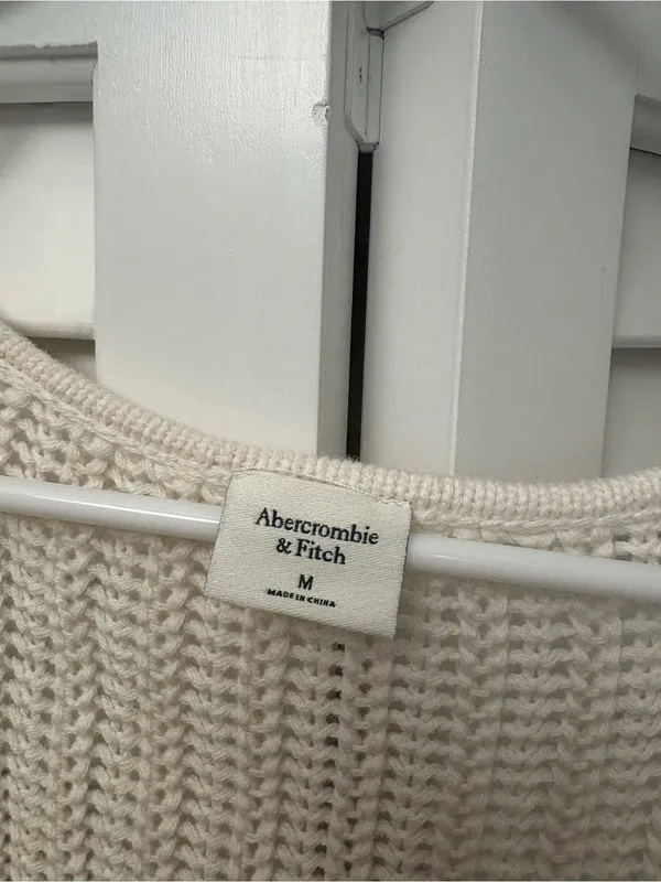 Abercrombie & Fitch Long-Sleeve Crochet Scoopneck Top Cream Size Medium NWT - Image 5