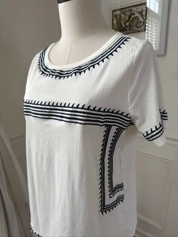 Mindy Mae’s Market & Ampersand White Navy Embroidered Top S M - Image 4