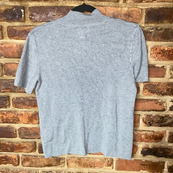 Industry Gray Knit Short Sleeve Mock Neck Lightweight Sweater Women's Size Small - Image 6