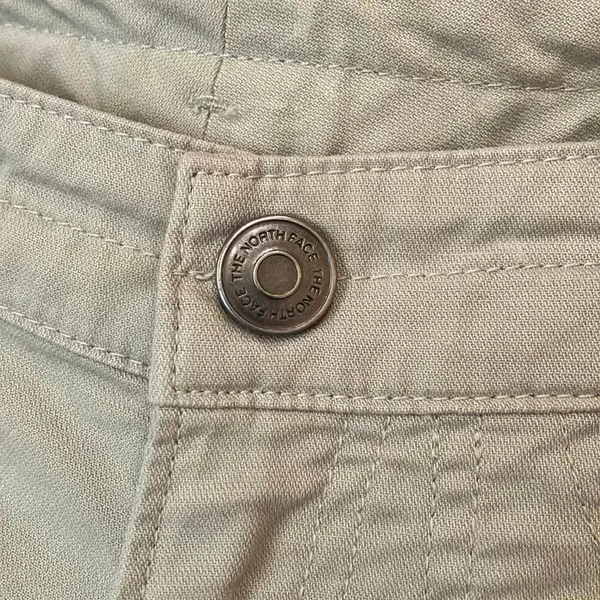 The North Face Women's 4 Boulder Stretch Hiking Chino shorts Outdoor #900 - Image 2