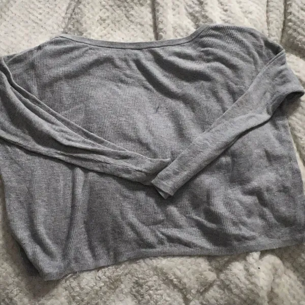 Garage L/4 grey knitted cropped long sleeve - Image 3