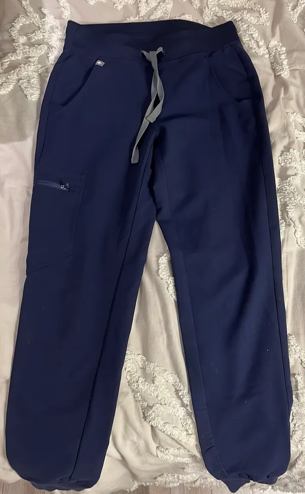 FIGS Jogger Scrub Pants - Image 2