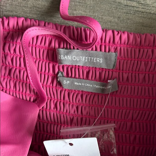 Urban Outfitters Elegant Pink Sleeveless Dress - Image 2