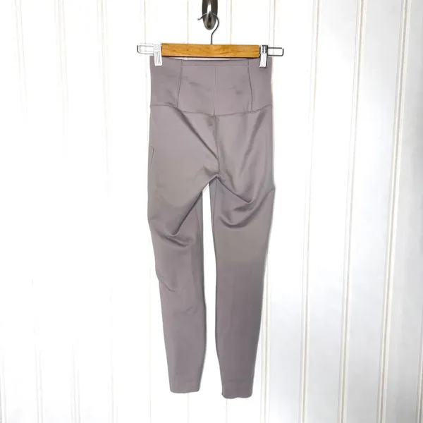 Vuori Evolve Zipped Legging Womens Uplift Leggings Soft Pewter Small - Image 8