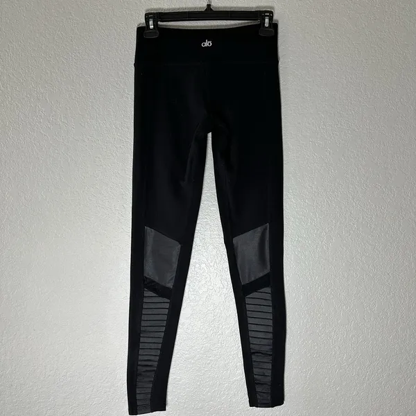 Alo Yoga Mid Waisted Moto Leggings Black‎ Size XS - Image 4