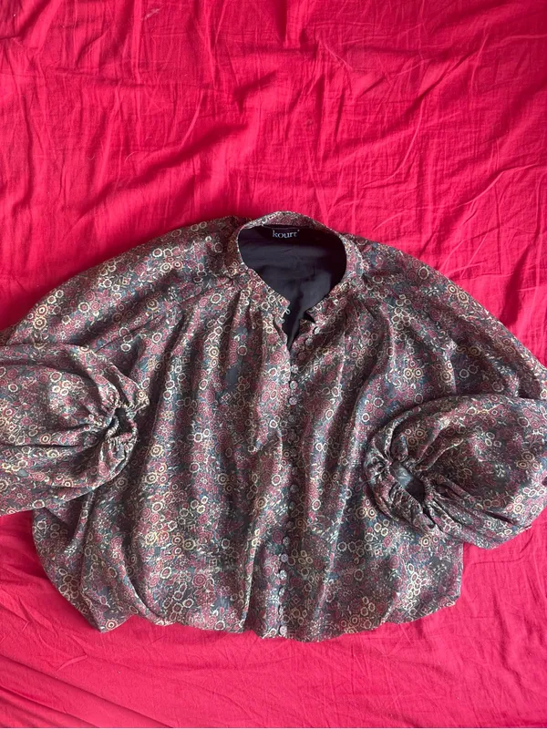 Kourt Floral Puff-Sleeve Blouse in Multi-Color - Image 2