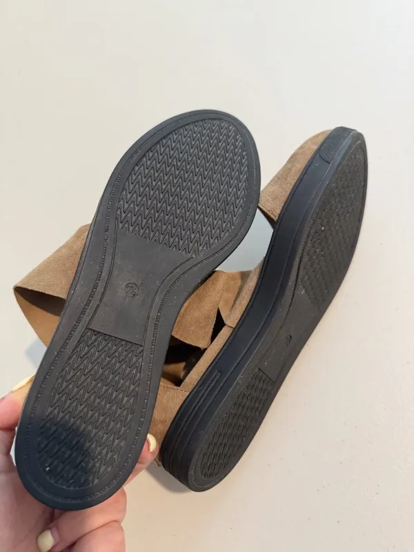 Eileen Fisher Carver Sandal‎ Size 7.5 Brown Nubuck Leather Criss Cross Capsule - Image 7