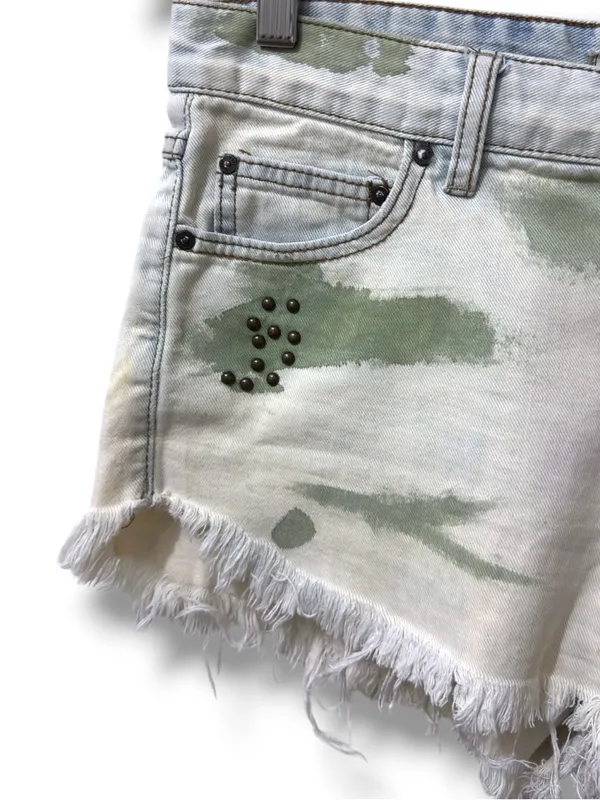 Free People |EUC 100% Cotton Boho Olive Camo Studded Distressed Denim Shorts (27 - Image 7