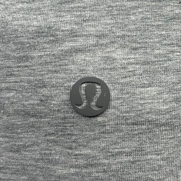 Lululemon Women's Gray Long Sleeve Crew Neck Pullover Athletic T-Shirt Top Sz S - Image 3