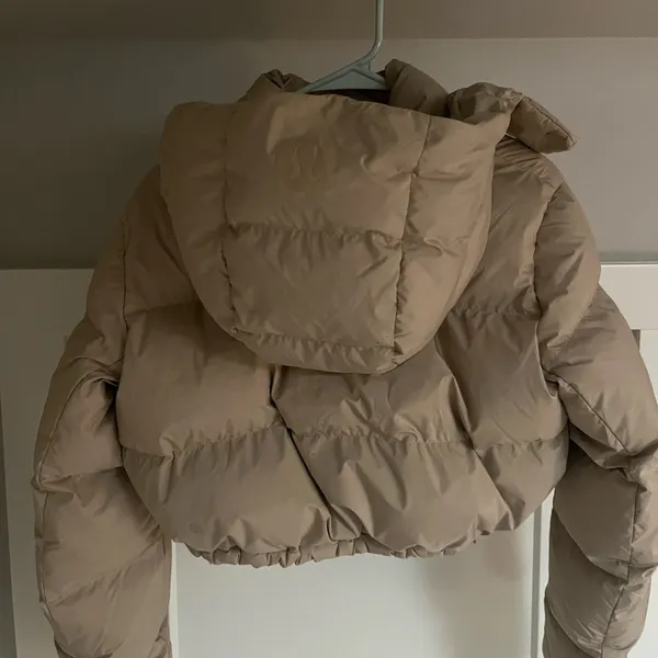 Lululemon Athletica Beige Puffer Jacket - Image 2