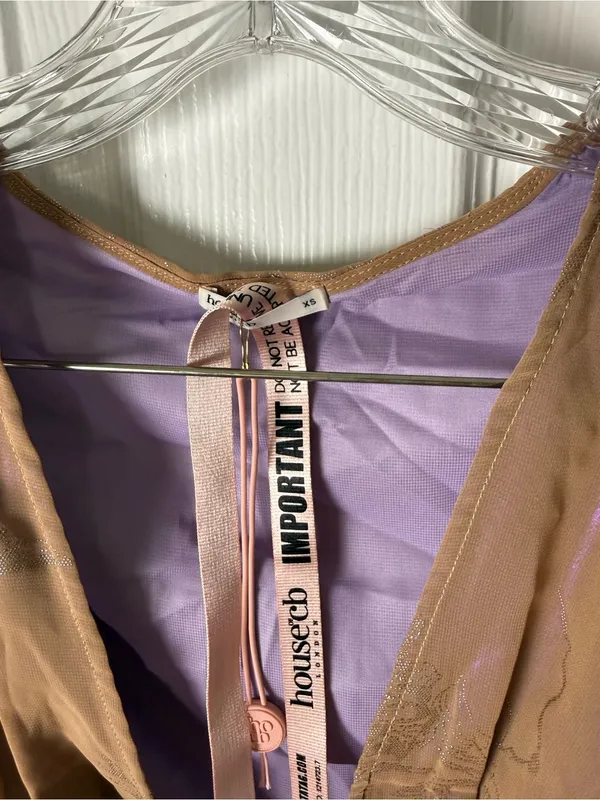 House of CB Maia Shimmer Cafe Au Lait Tie Front Top XS - Image 6