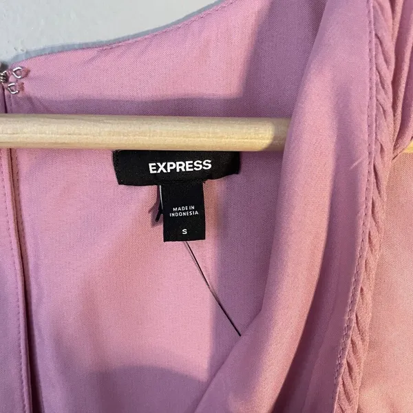 NWT Womens Express Criss Cross Pink Top Size Small MSRP $68‎ - Image 2