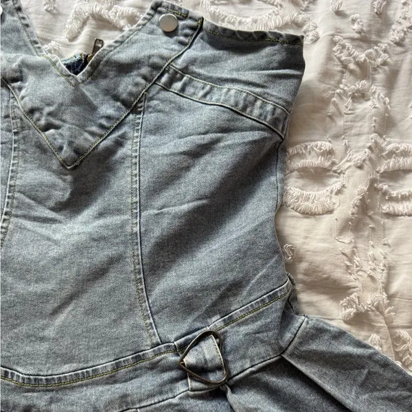 2Cute Short Strapless Jean Denim dress with clear straps include. Size M - Image 4