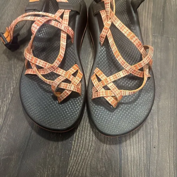 Chacos orange strappy ortho arch support M8/W10 gorpcore sandals - Image 4