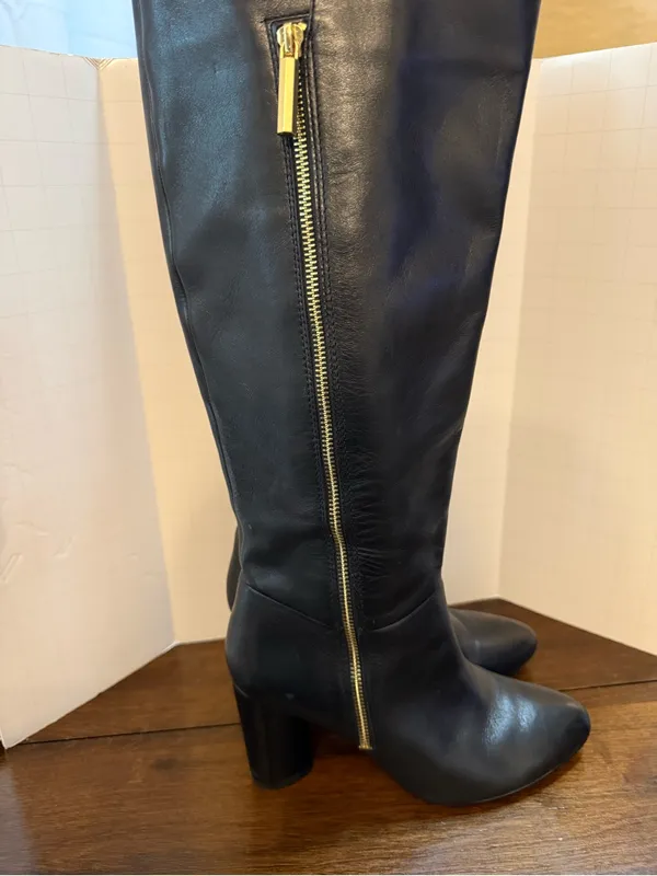 Louise et Cie Black Leather Knee High Boots Gold Zip Block Heel Sz 9M EU 40 - Image 4