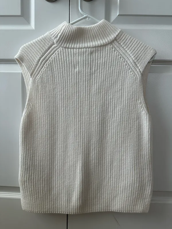 Abercrombie Sleeveless Sweater Turtleneck - Image 2
