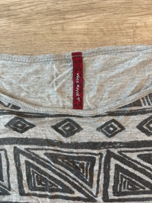 Vintage Miss Royal T Fringe Hem Aztec Geo Print Crop Top in Gray, Size Small - Image 3