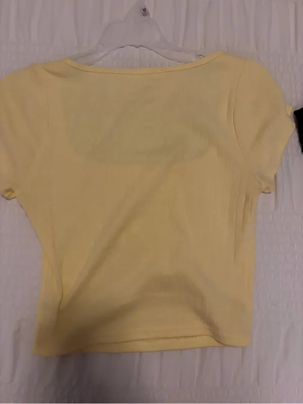 gaze Pastel Yellow Scoop Neck Crop Top with Bow - Image 2