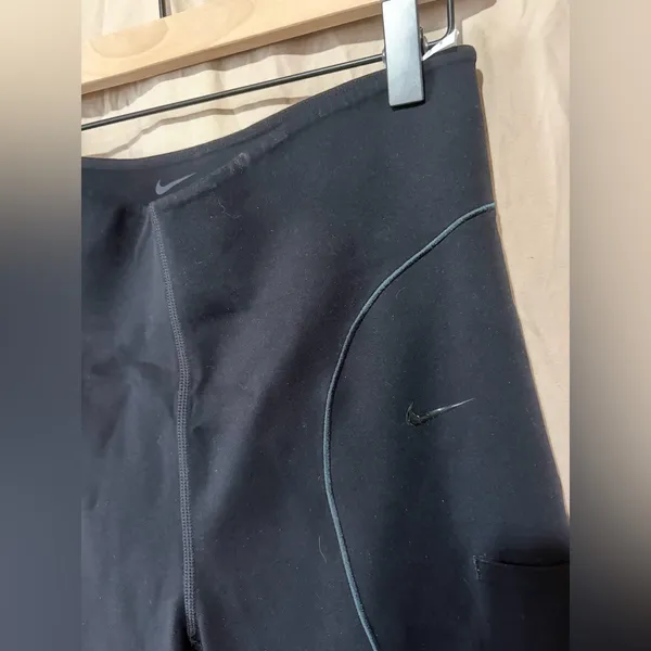 Nike yoga pants - Image 2