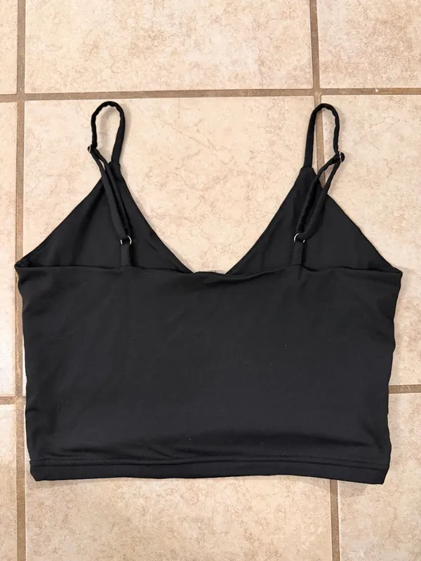 Amazon EUC Black V-Neck Cropped Cami - Image 2