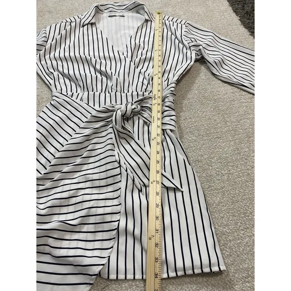 Abercrombie & Fitch White and Black Striped Wrap Mini Dress Size MT - Image 16