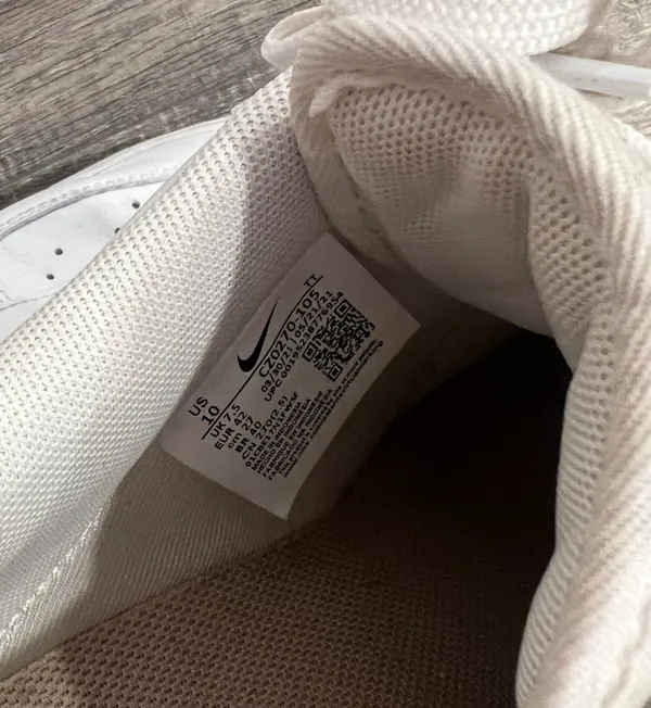 Nike gold  air force 1 size 10 - Image 6