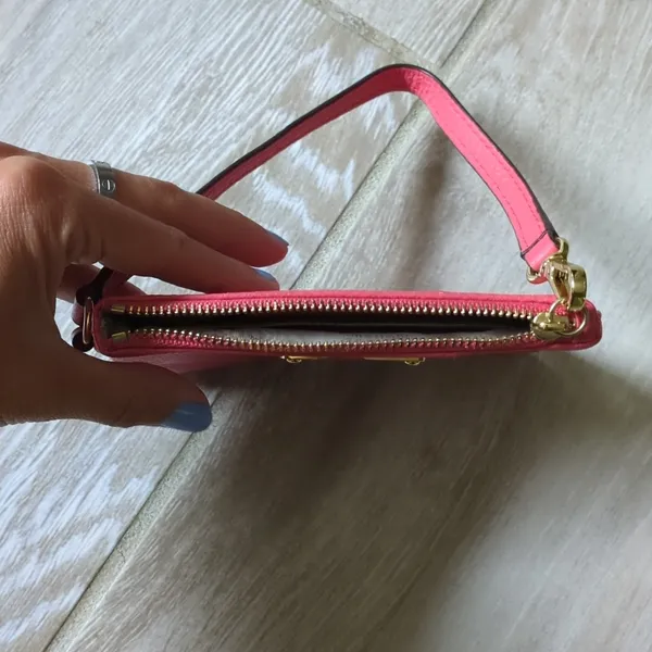 Michael Kors Coral Leather Wristlet with Card Slots - Image 4
