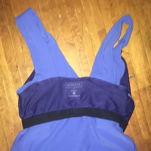 Athleta S blue workout/athletic v-neck tank top - Image 5