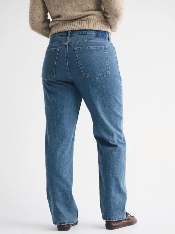 Abercrombie & Fitch Curve Love Mid Rise 90s Straight Jean Size 25/0 Short - Image 2