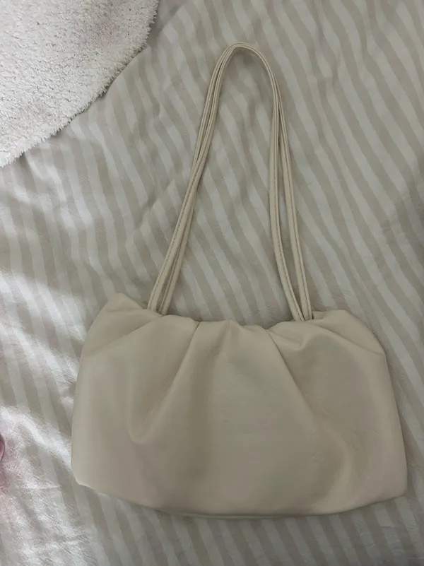 Princess Polly Just Peachy Purse - Image 3