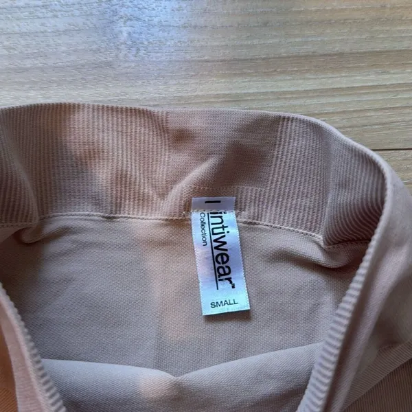 Intiwear biker short stockings sheer‎ tan size small - Image 2