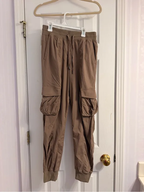 Lululemon Dance Studio Relaxed-Fit Mid-Rise Cargo Jogger Taupetastic Size: XS - Image 3