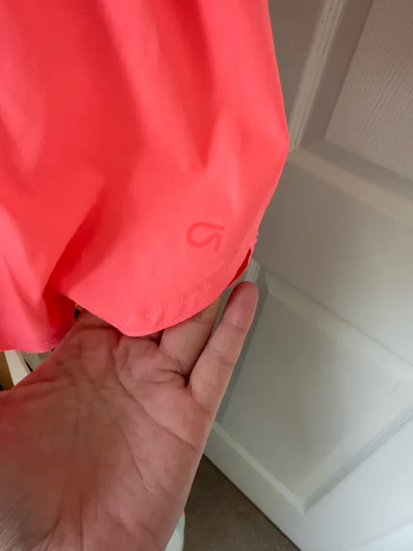 Gap Mid-Rise Shorts - Image 2