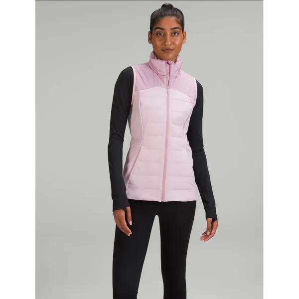 Lululemon Down For It All Vest Size‎ 6 - Image 2