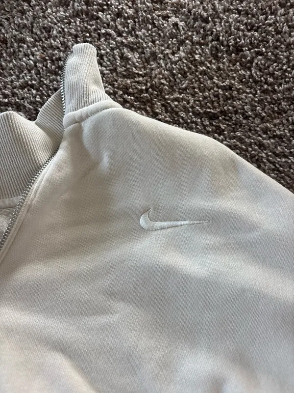 Nike Pullover Sweatshirt Women’s - Image 2