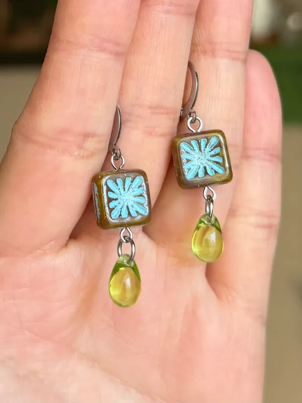 Handmade quality Czech glass beads chic fairy boho vintage retro style dangle earrings🌿✨ - Image 5